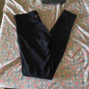 Lululemon Navy Blue Wunder Under Leggings